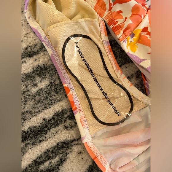 NWT🌴BRIDGEHAMPTON One Piece Swimsuit,  Tropical Colors, Detachable Strap - Picture 10 of 16